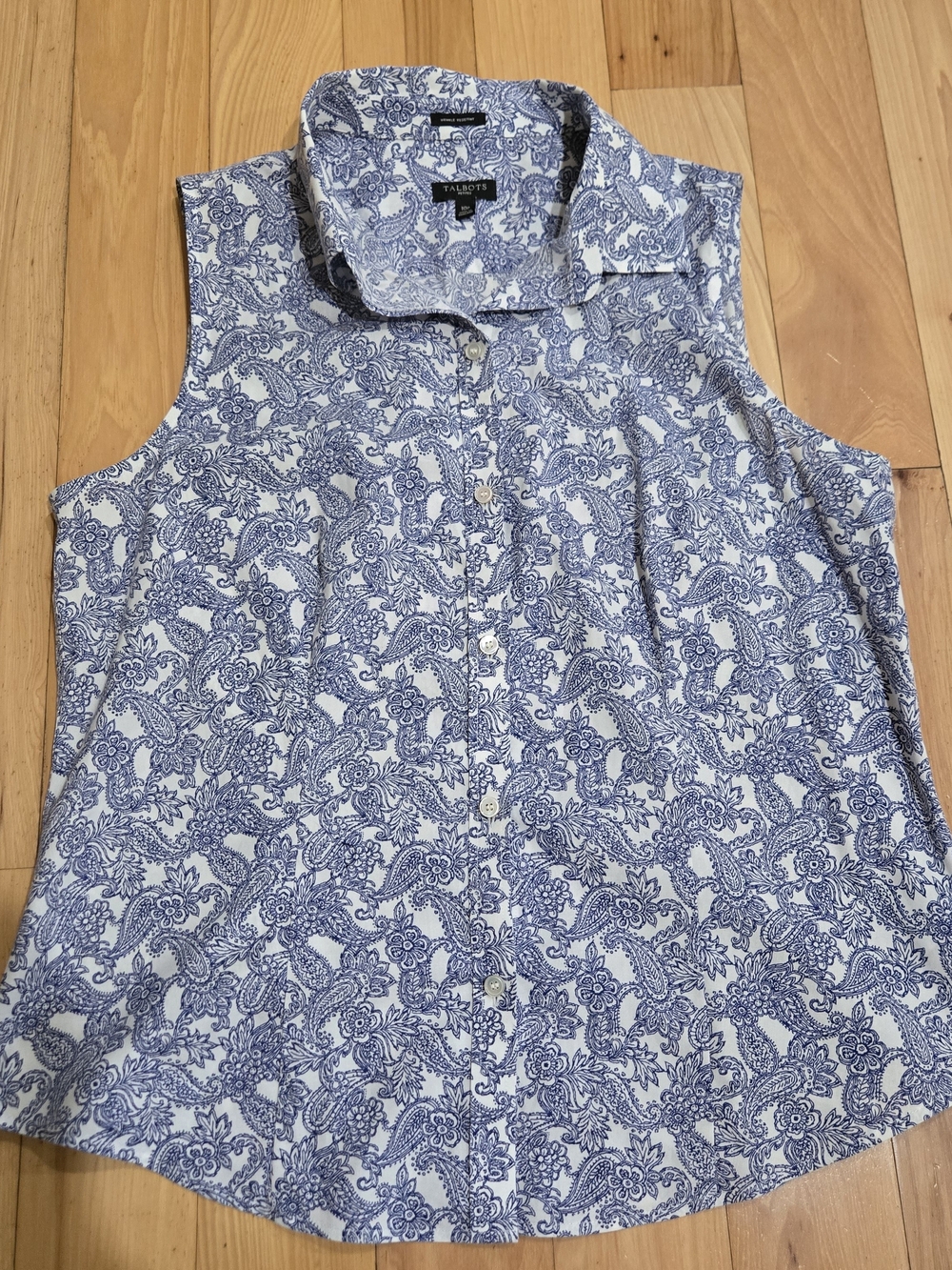 Talbots Sleeveless Blue Paisley Button-Front Top 10P